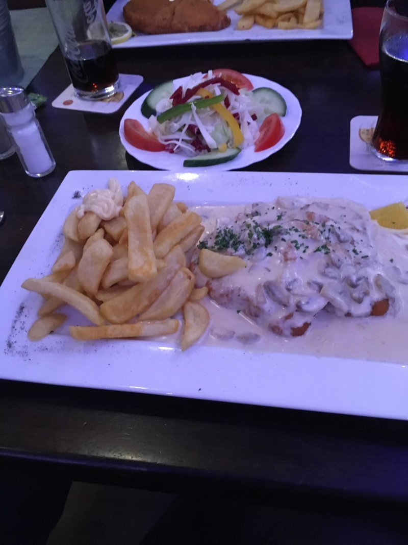 Grenzenlos Cafe Und Restaurant