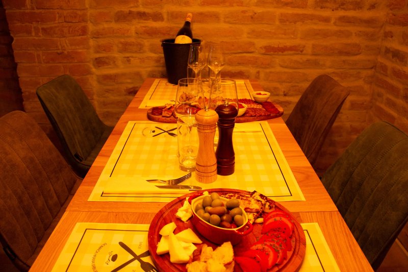 Urban Food Restaurant