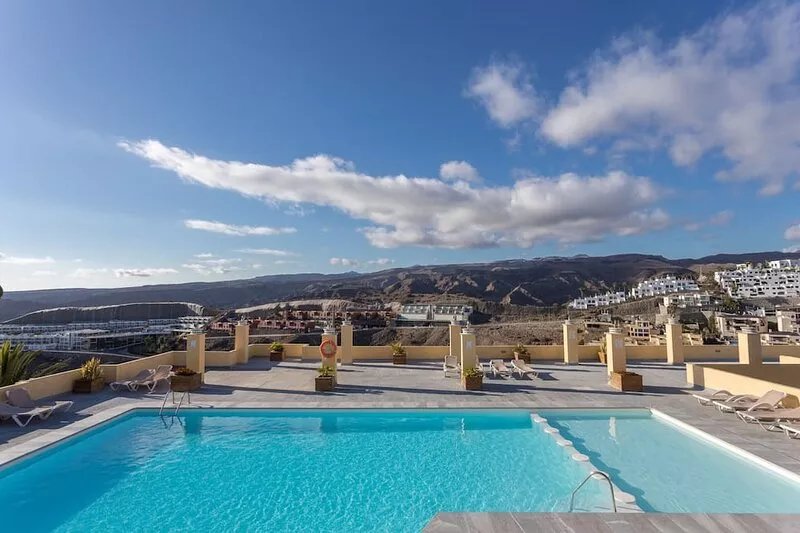 Lightbooking Amadores beach La Concha large terrace with barbecue