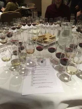 Saturday Wine Course by Wine Connoisseur Ltd