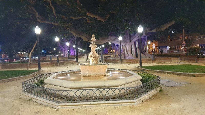 Escultura El Nino Flautista
