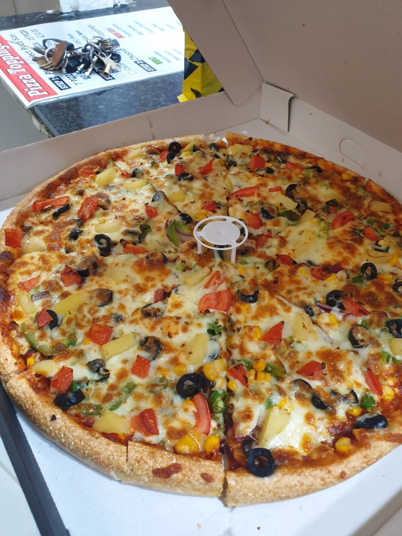 SSS Chicken And Pizza
