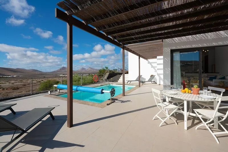 A Special Offer Villa with pool of 150m2.
