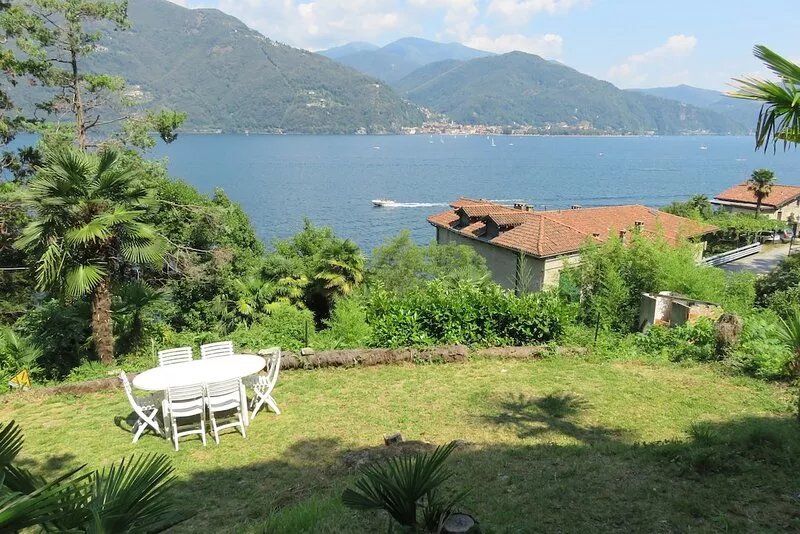 Lake Maggiore - Cannobio- IT- Appartem. for 5 pers. - private beach & superb