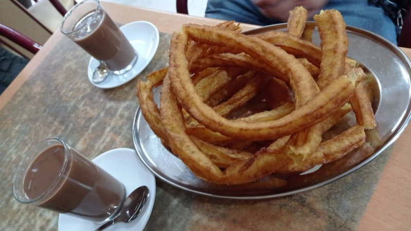 Cafeteria Churreria La Familia