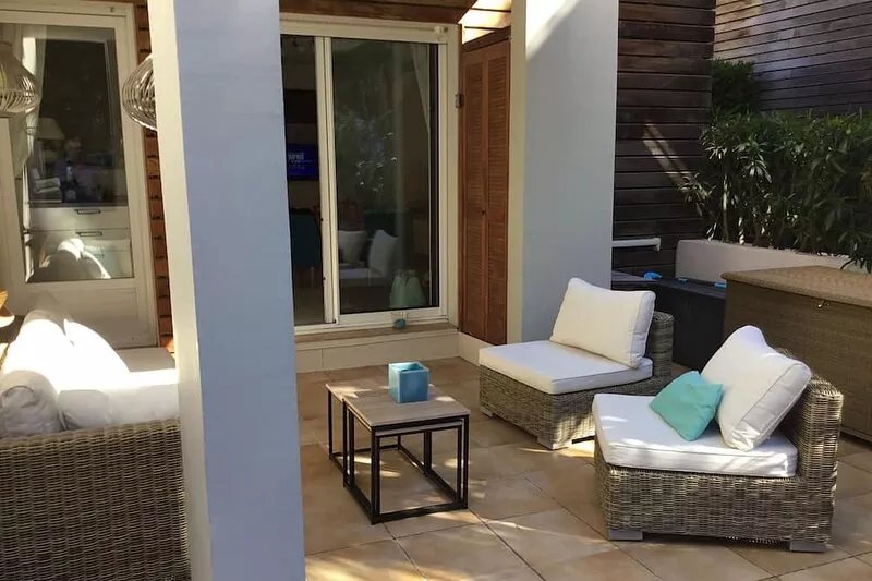T3 65 m2 +55 m2 terrace, in residence with park and swimming pool. beach center