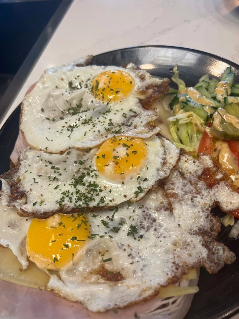 Queens Lunch & Diner