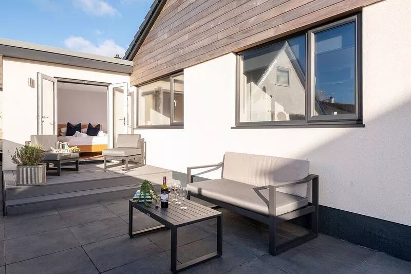 Stone’s Throw - A pet-friendly holiday bungalow in Rhosneigr