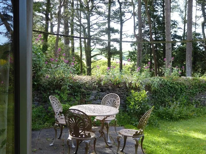 Cottage Sleeps 2 in Bedroom + 2 on sofa bed in sitting room with privacy curtain