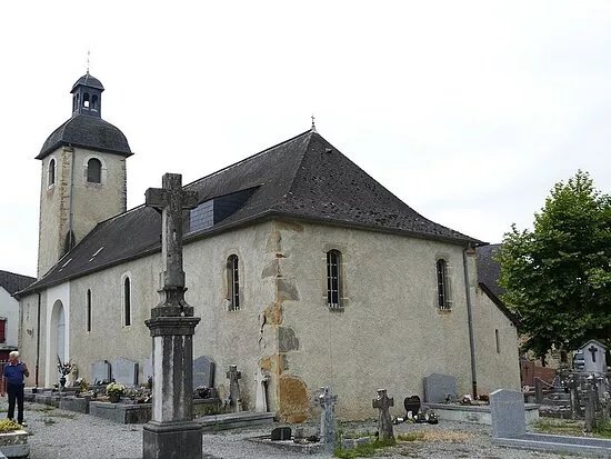 Eglise Saint Pierre De Lay-lamidou