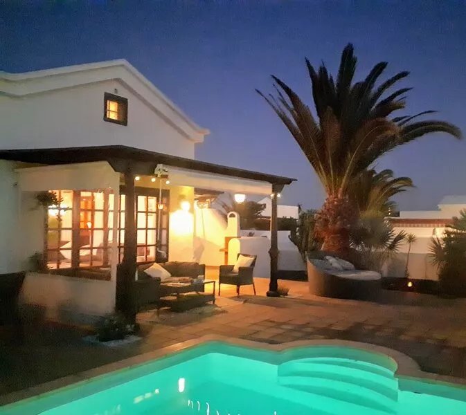 Beautiful private 2 bed villa with own pool in quiet location