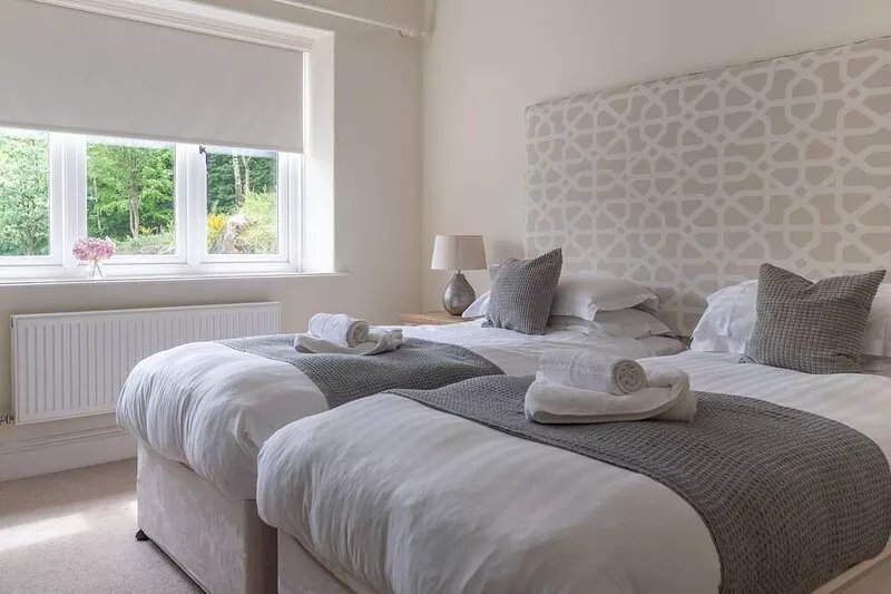 Hazelseat House with Hot Tub