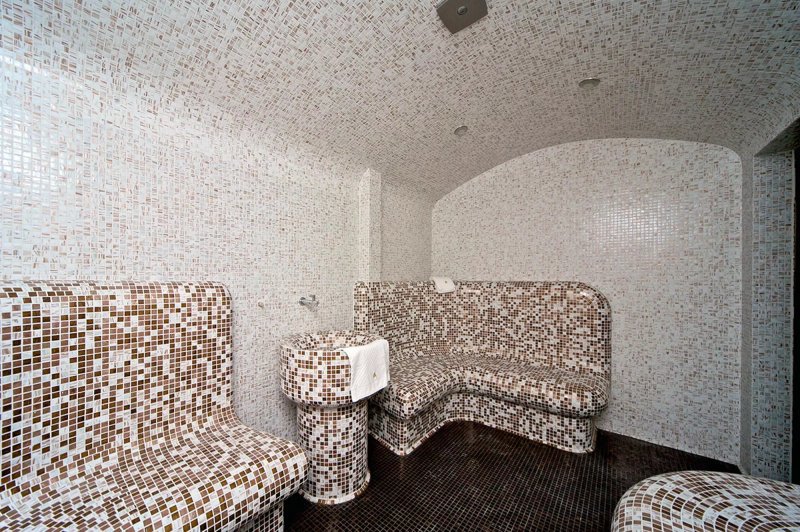 Ajax Hotel