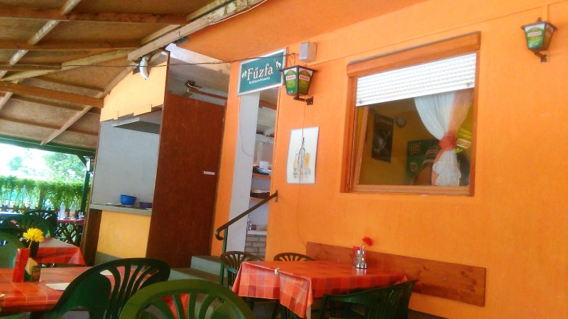 Fűzfa Grillkert – Pizzéria és Panzió