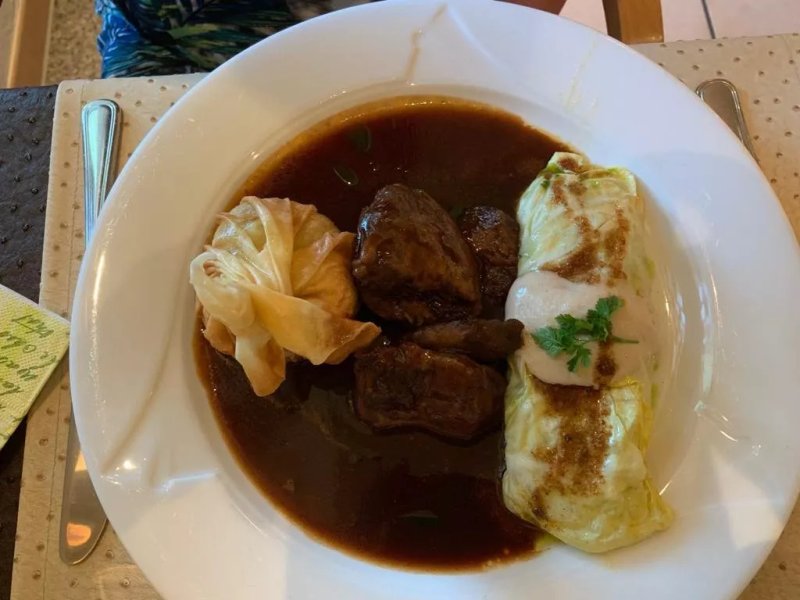 Warias Hotel & Restaurant