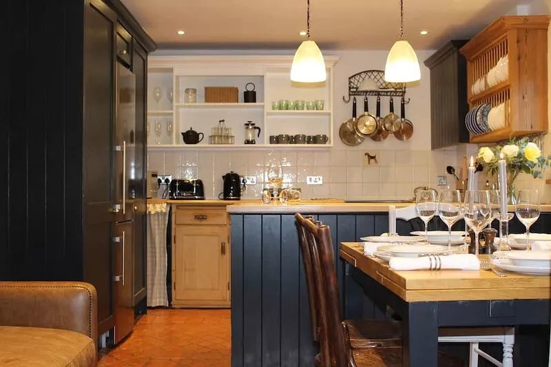 No.14, Stunning Holiday Cottage, 3 En-suite bedrooms