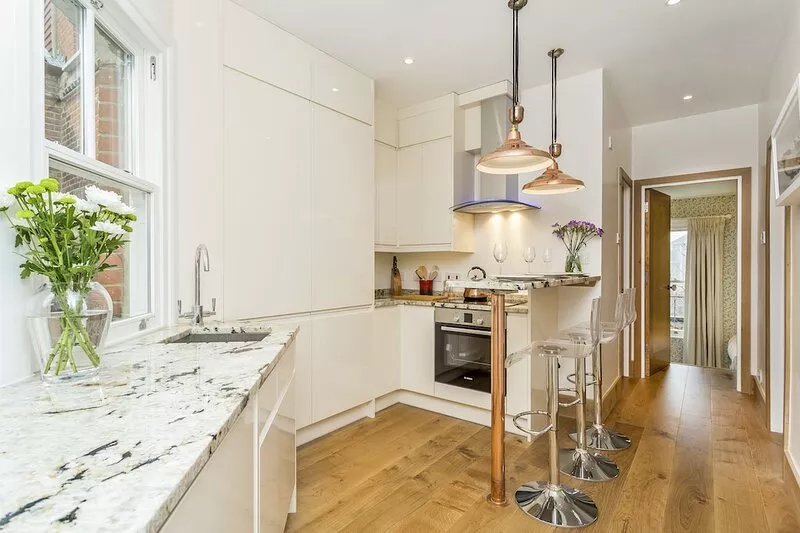 Stunning 2 bed apartment in Richmond with free off-street parking