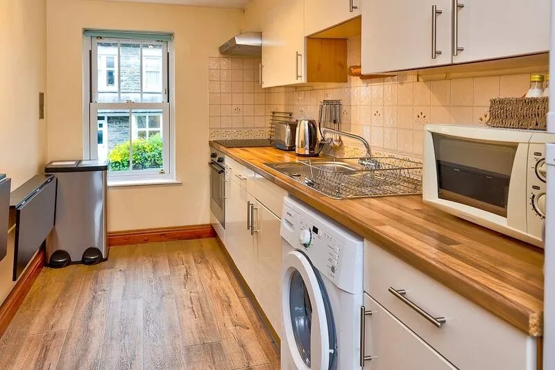 Howgills Apartment 9 (self-catering accommodation with free parking and Wi-Fi)