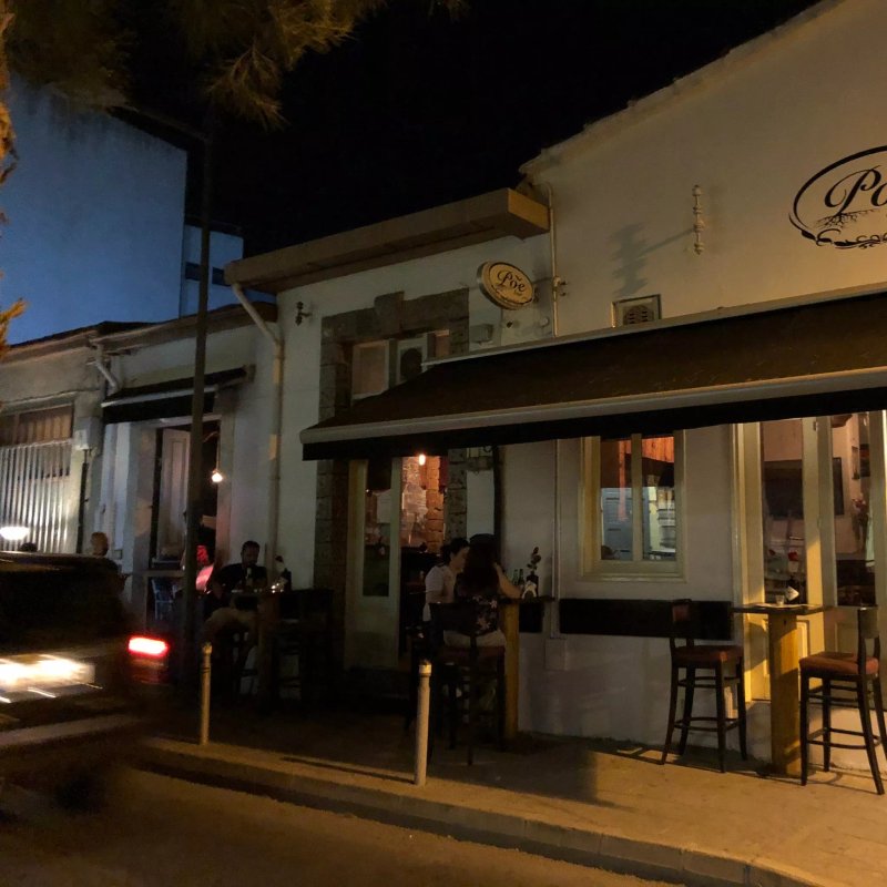 Poe Bar