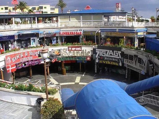Kasbah Shopping Center