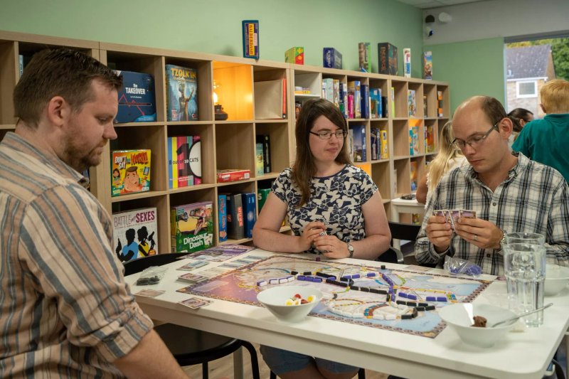 Food And Board - Board Game Cafe
