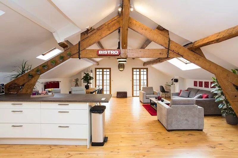 Big loft 107m2, 10min walk to Palais des festivals