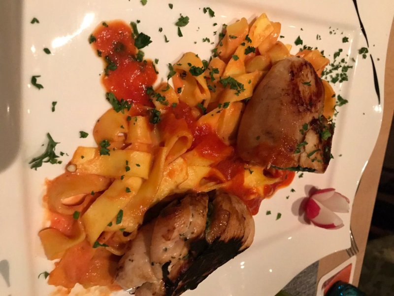Dinner & Lounge Restaurant