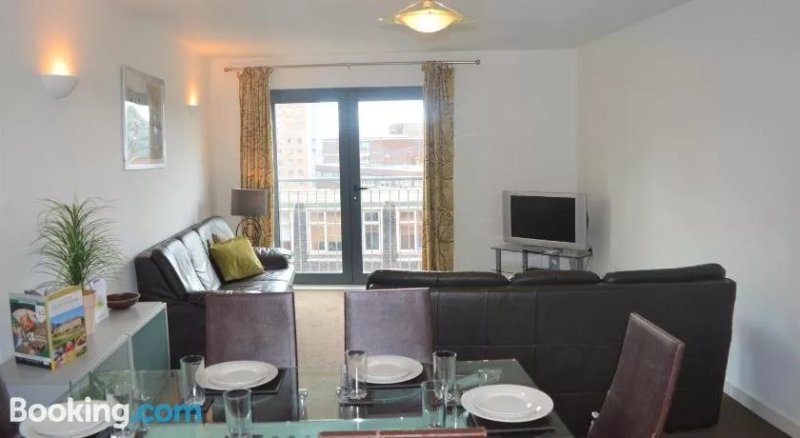 City Crash Pad Serviced Apartments - Cathedral Quarter