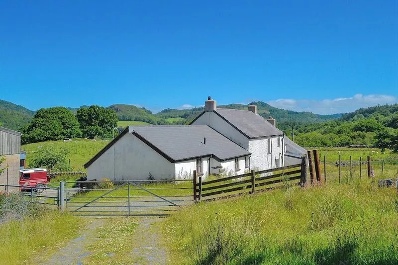2 bedroom accommodation in Capel Curig, near Betws-y-Coed