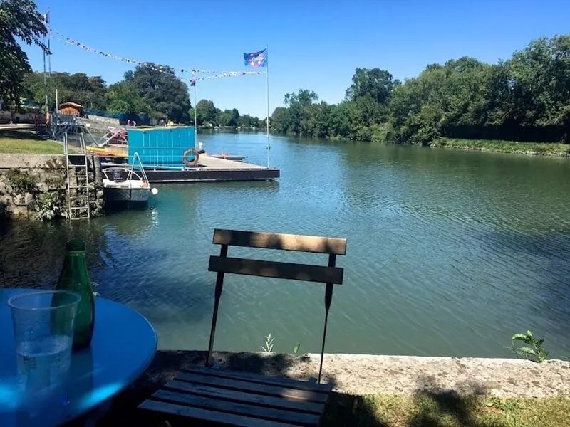 Laid Back Luxury in a Stunning Village, Walking Distance to Restaurants