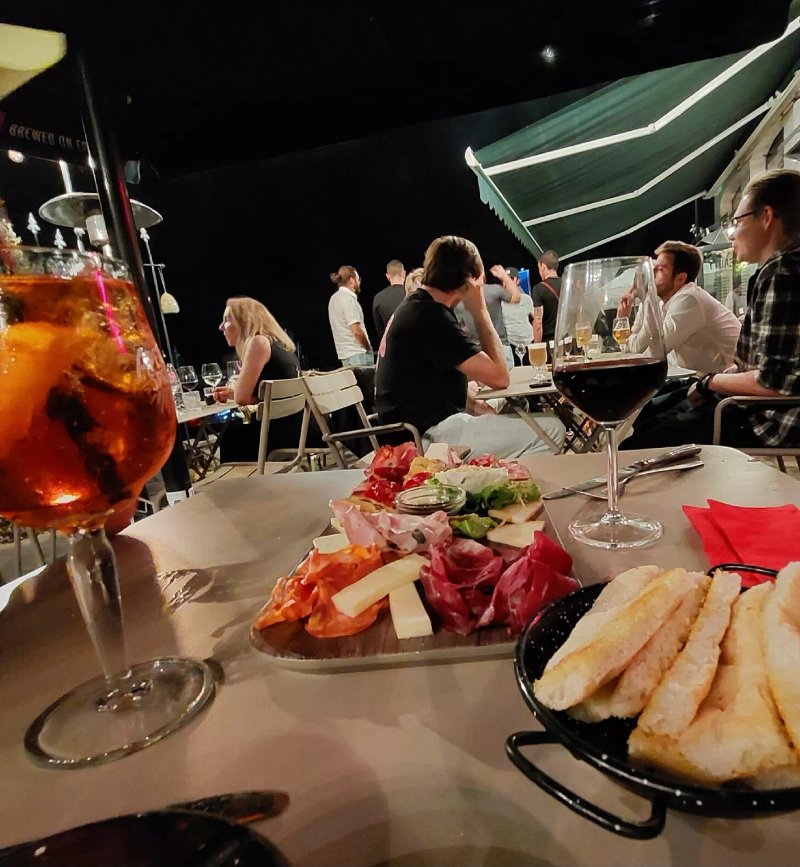 Le Beauty Gastropub