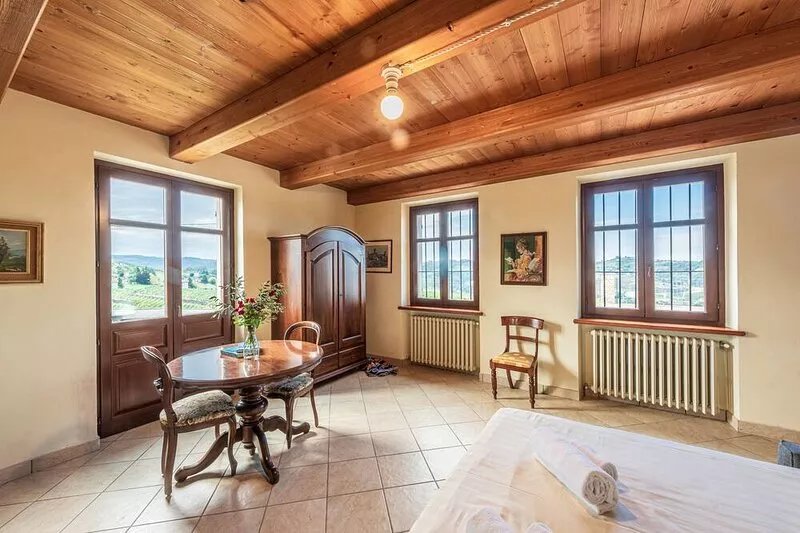 Villa Bricco Paglieri, charming villa at Alba