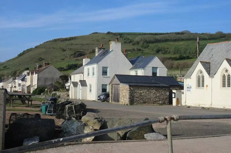 Seaside Cottage - Perfect For Romantic Getaways  Throughout The Year