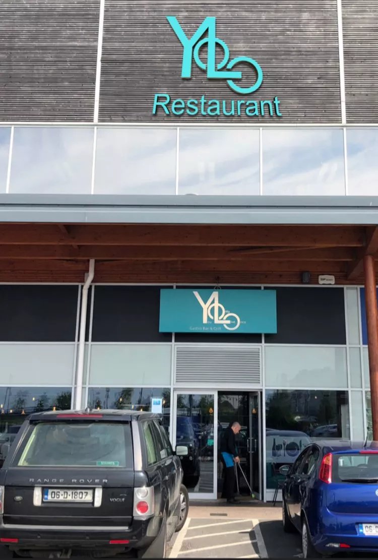 Yolo Gastro Bar & Grill