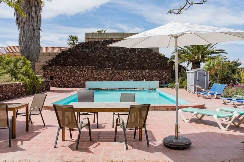 Casa Alta, we share our paradise in the south of Tenerife
