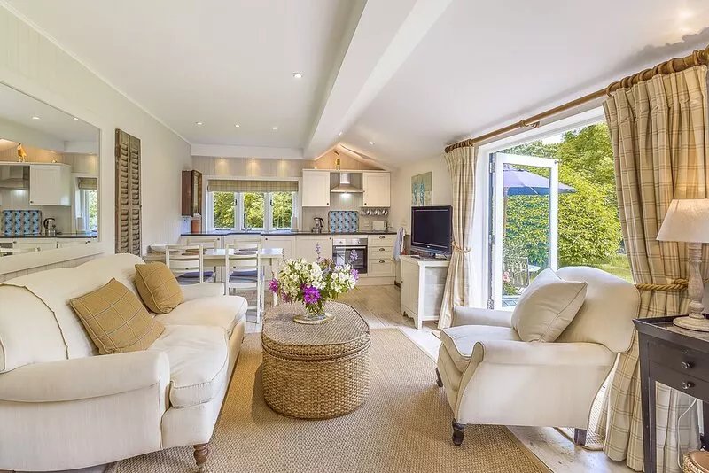 Luxury interior designed two bed cottage in peaceful location overlooking ponds