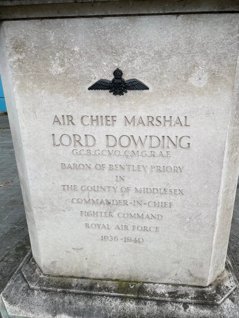 Statue of Hugh Dowding