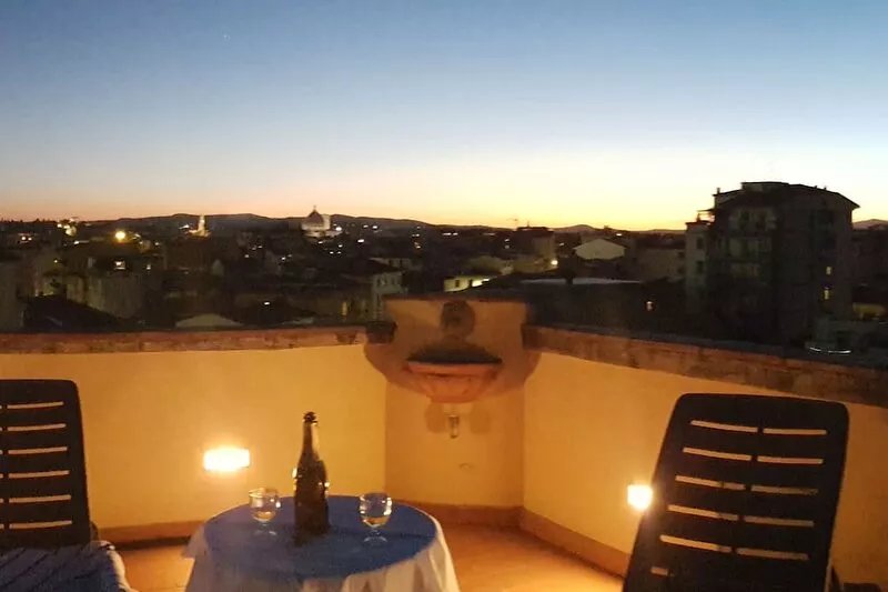 PENTHOUSE + 2  ROOFTOP TERRACES + VIEWS AT 360° + EXCELLENT REVIEWS + A/C, LIFT