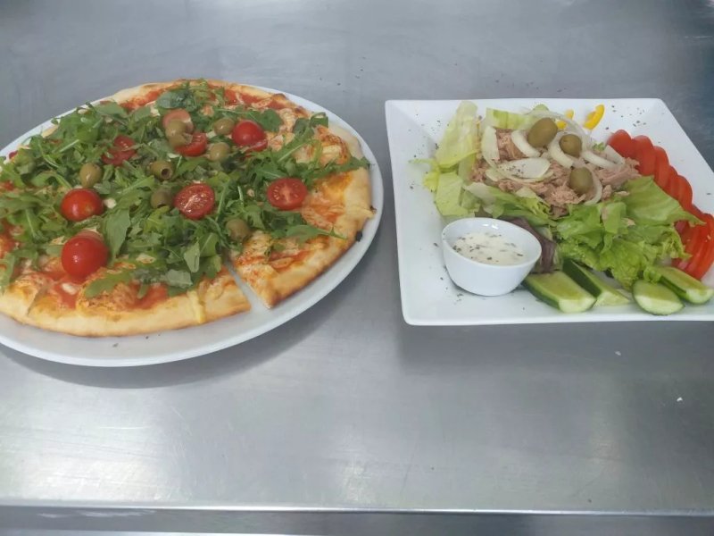 Gelateria & Pizzeria CENTRAL