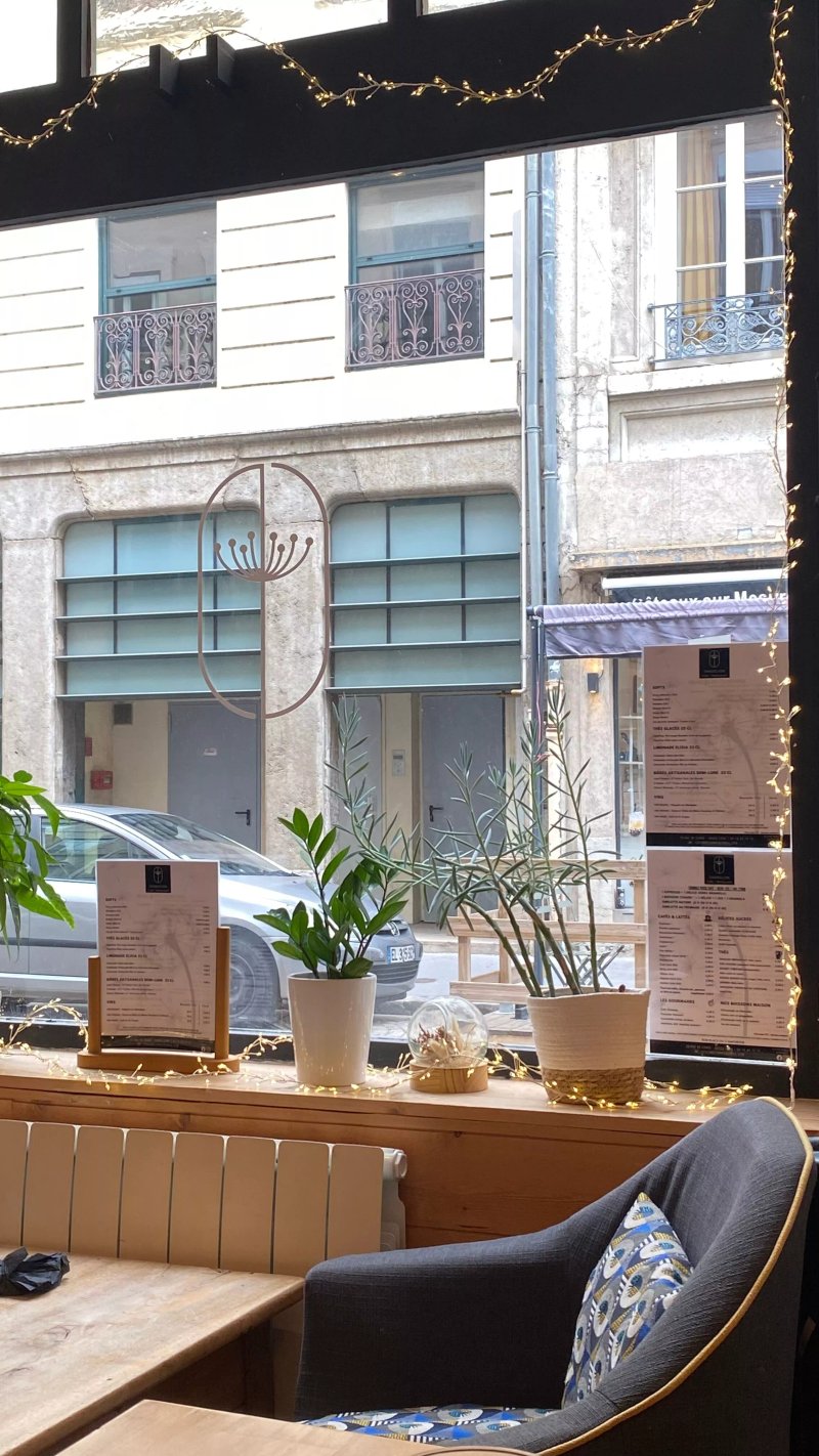 Le Dandelion Cafe