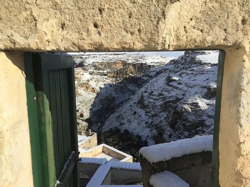 RupeSuiSassi is a typical house of the Sassi of Matera with a splendid view.