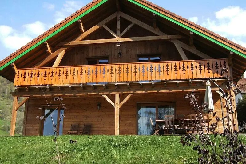 Magnificent wooden chalet with sauna