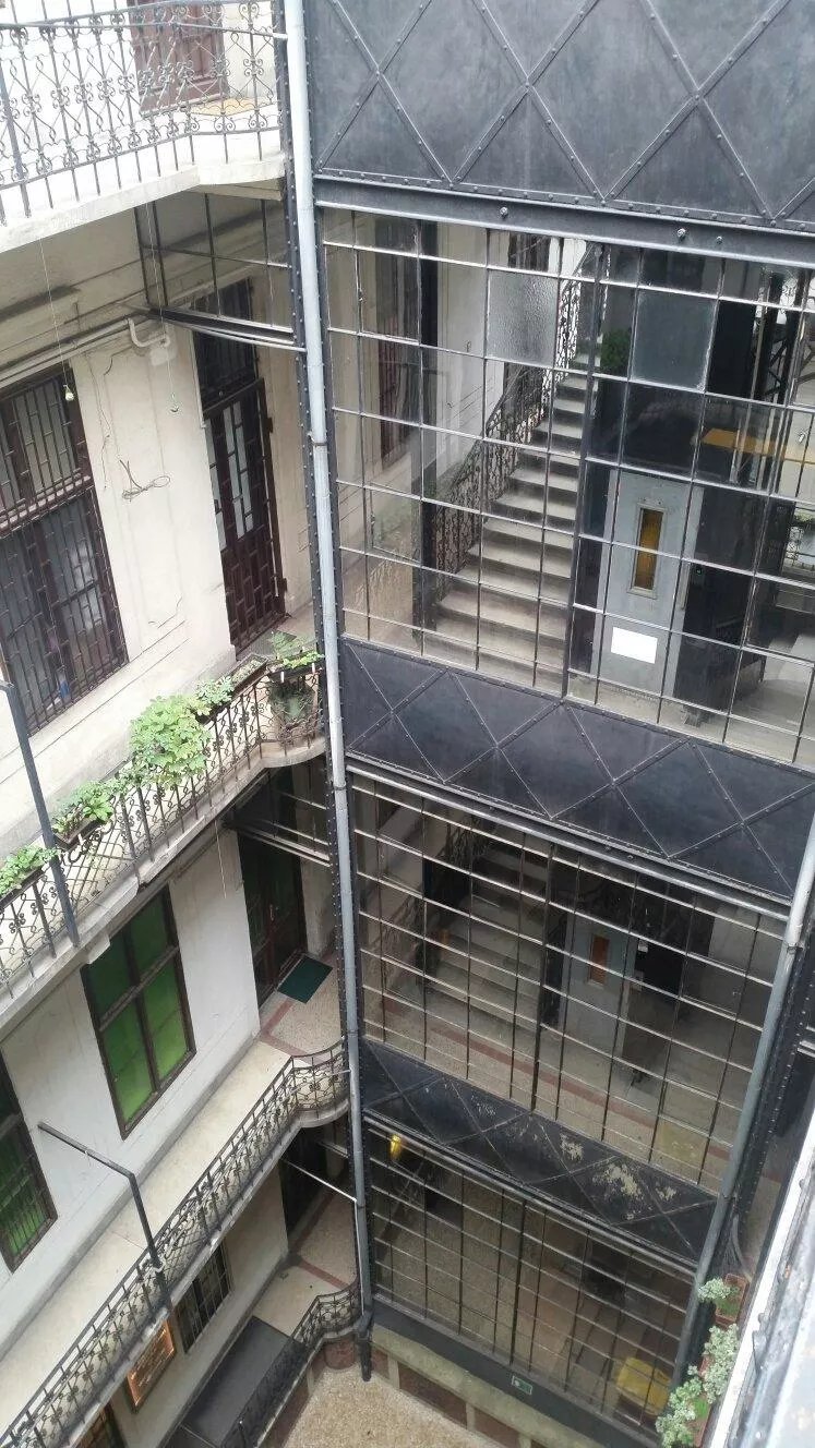 Heart of Downtown Apartment