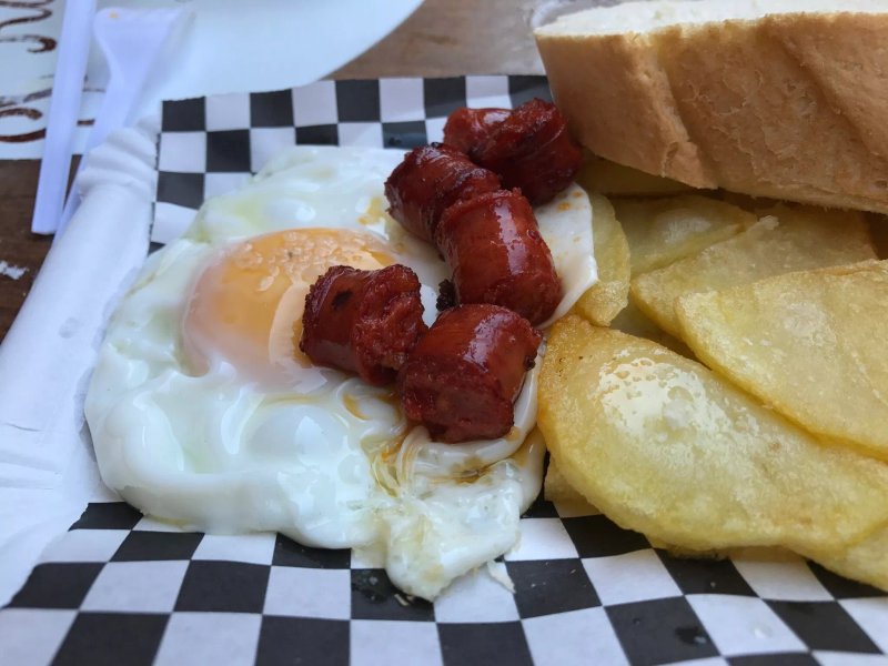 LA SARTEN. Con carino y huevos