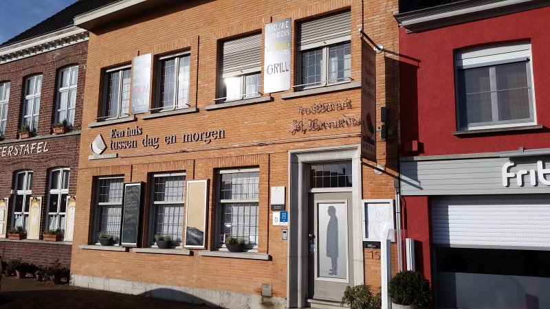 Een Huis Tussen Dag en Morgen