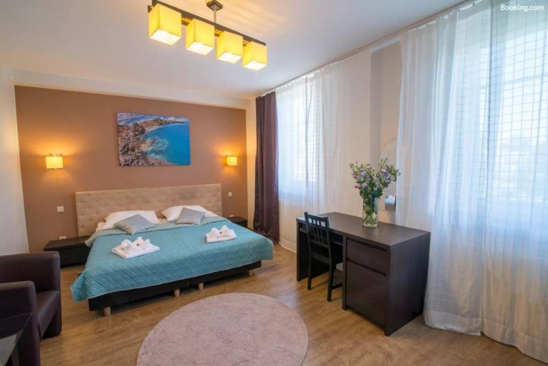 Hotel 104