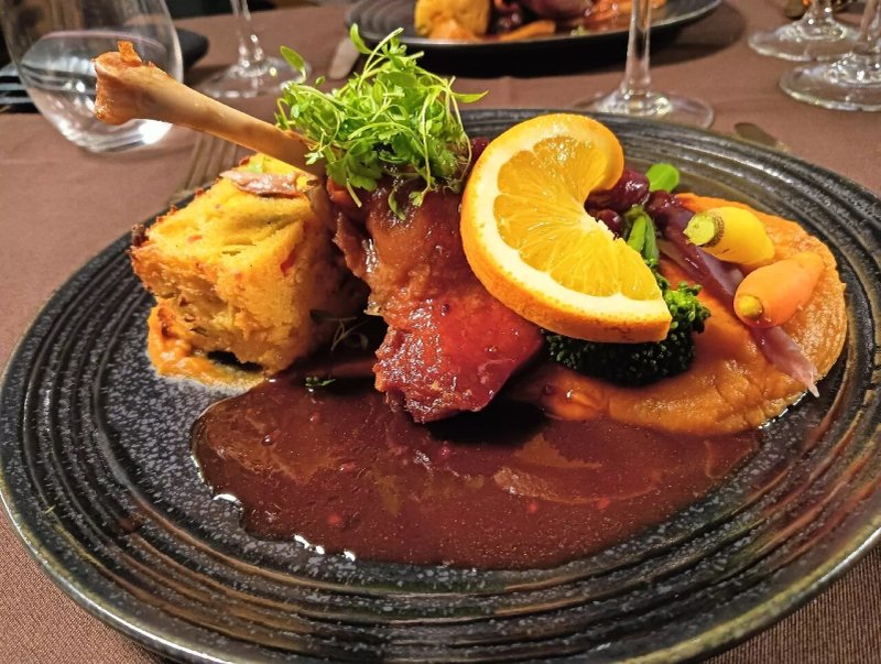 Piano: Dine N' Jazz