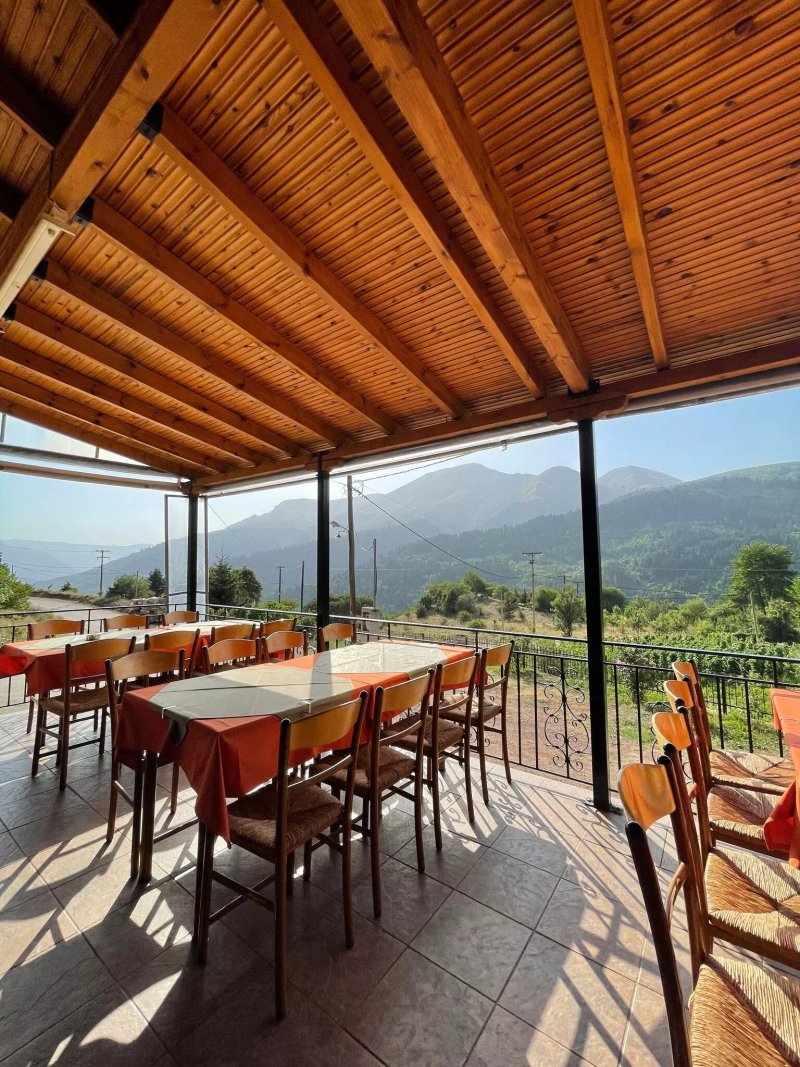 Ta Livadia Tavern