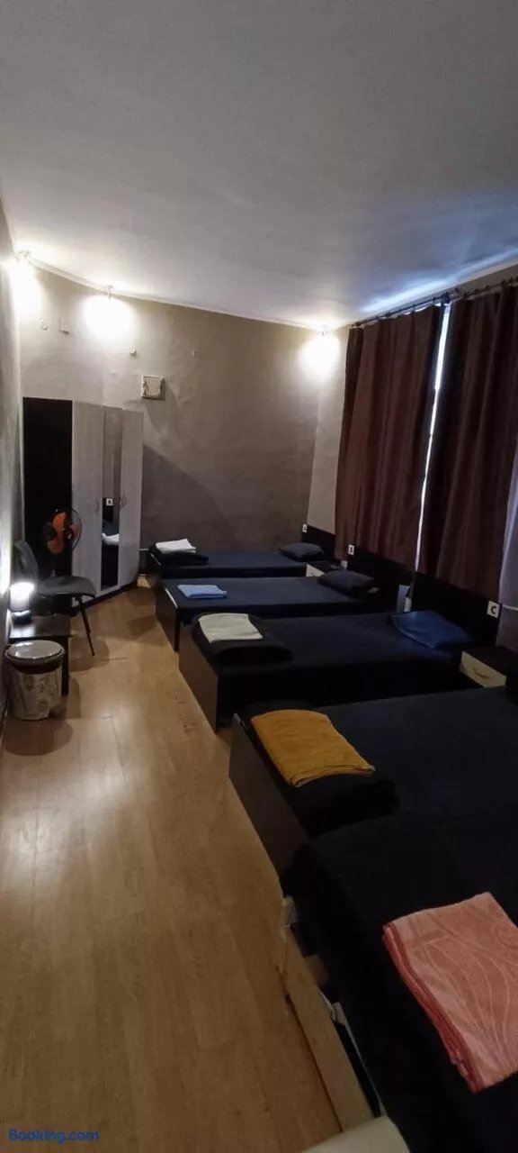 Vintage Private Rooms In The Heart Of The Downtown