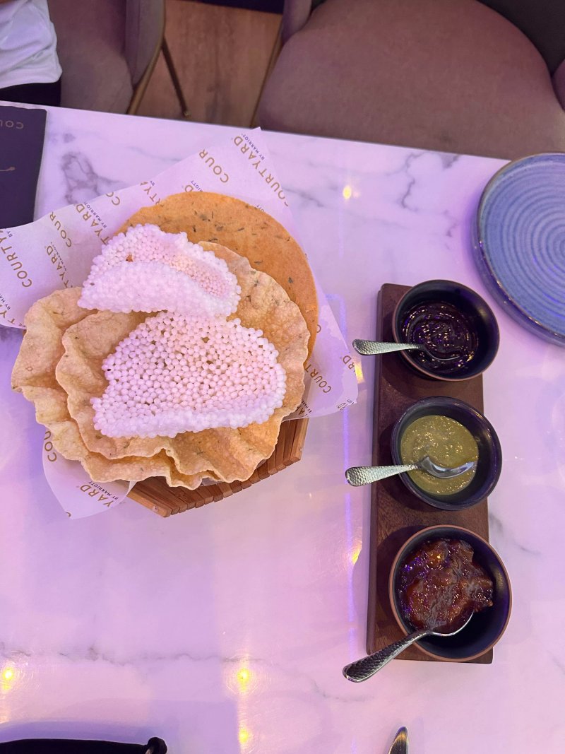 Sky Bar & PK Restaurant at Courtyard London Heathrow